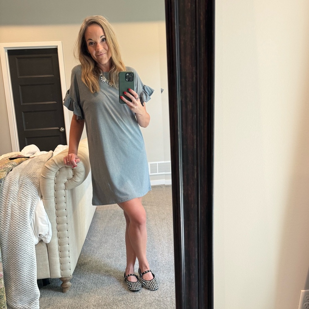 NWT Grey cotton midi dress with ruffle sleeves, new with tags, sizes small & med